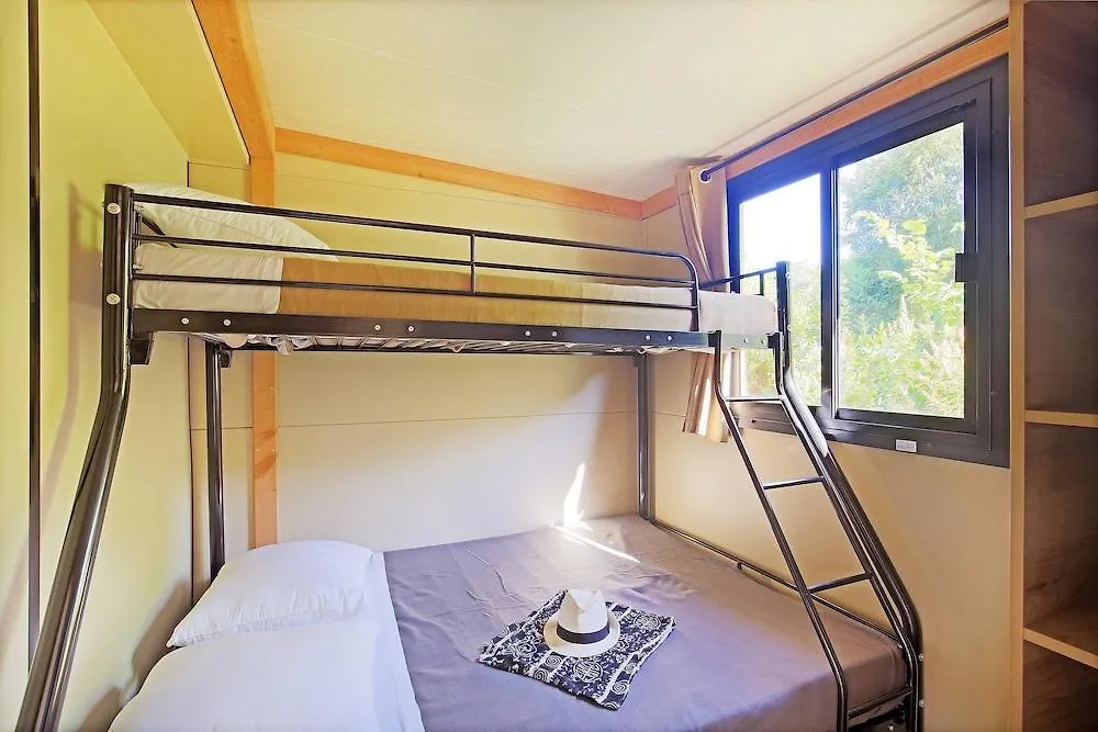 Huttopia Royat Camping